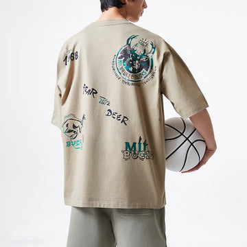 【NBA聯名系列】公鹿隊迷彩LOGO寬鬆T恤